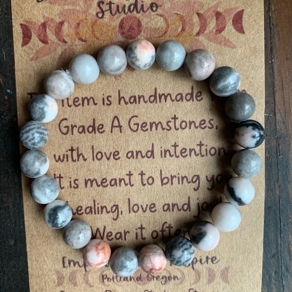 NWT✨8mm Focus and Mental Strength✨Botswana Agate Healing Gemstone Bracelet - Picture 3 of 6